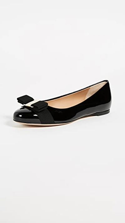 Ferragamo Varina Patent Leather Bow Ballerina Flats In Black