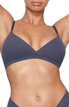 SKIMS FITS EVERYBODY CROSSOVER BRALETTE