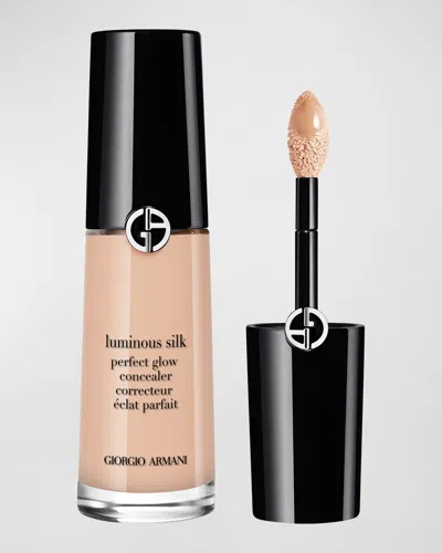 Armani Collezioni Luminous Silk Concealer In .- Fair With A Cool Undertone