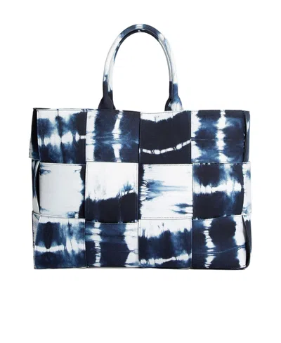 Bottega Veneta Womens Navy-white-silver Intrecciato Large Tie-dye Cotton Tote
