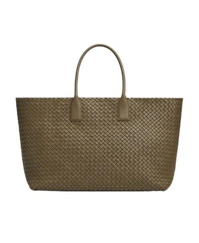 Bottega Veneta Large Cabat Knitted Tote In Brown