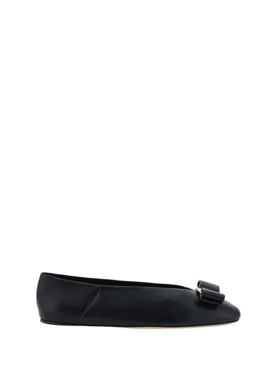 Ferragamo Vanna Bow-detailed Leather Ballet Flats In Black