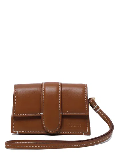 JACQUEMUS JACQUEMUS LE PORTE BAMBINO AIRPODS CASE