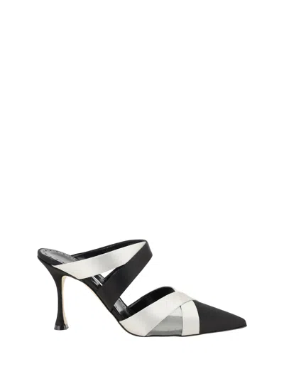 MANOLO BLAHNIK OYOUNAK PUMPS
