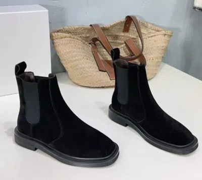 Pre-owned The Row Women Leather Boots Black