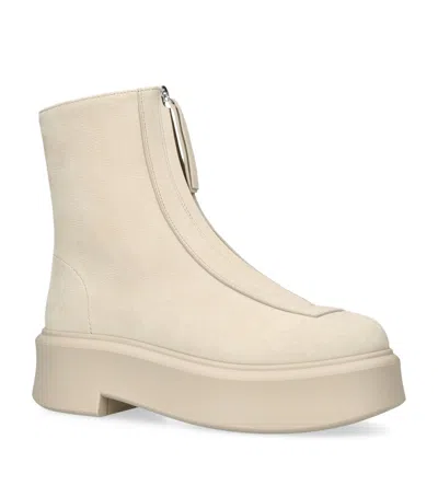 THE ROW ZIPPED LEATHER ANKLE BOOTS 50