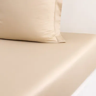 Yves Delorme Triomphe Fitted Sheet, Queen In Dune